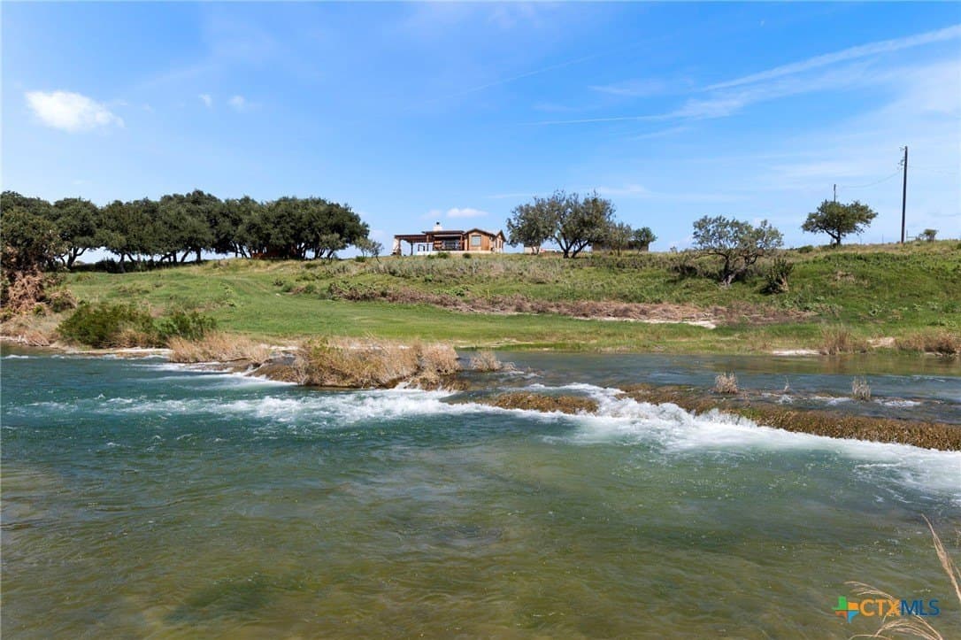 22.16 acres in Kimble County - photo 2