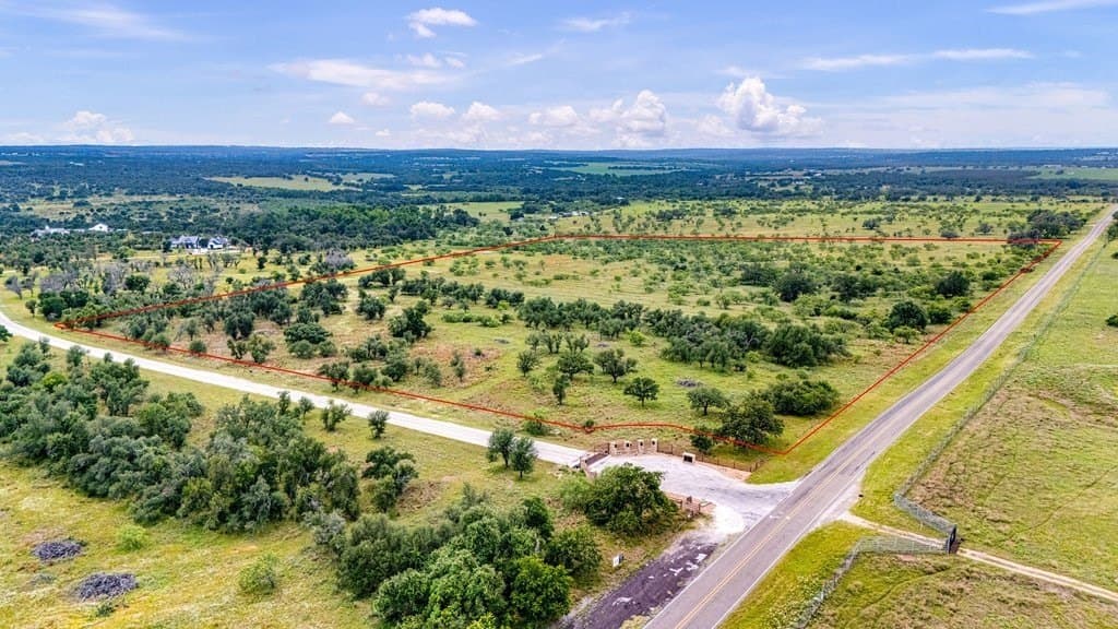 23.64 acres in Gillespie County - photo 16