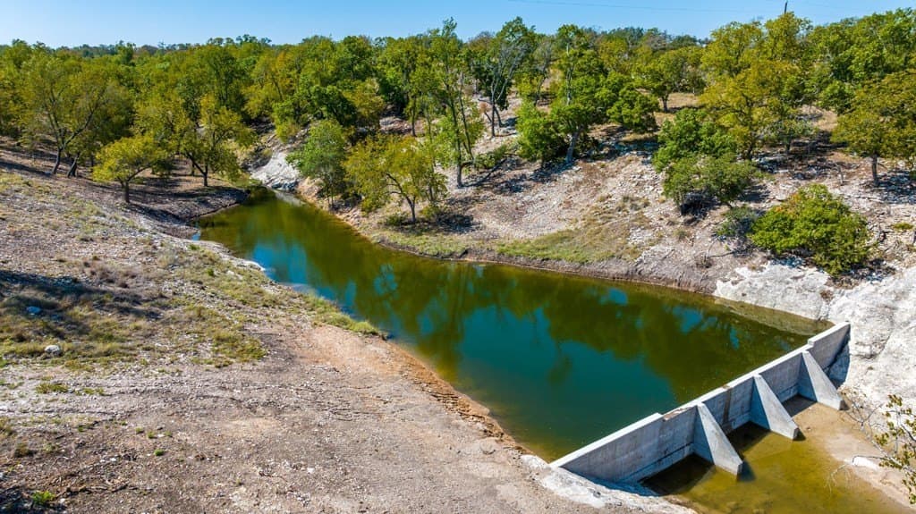 137.99 acres in Gillespie County - photo 7