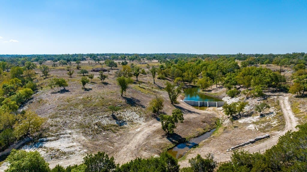137.99 acres in Gillespie County - photo 14