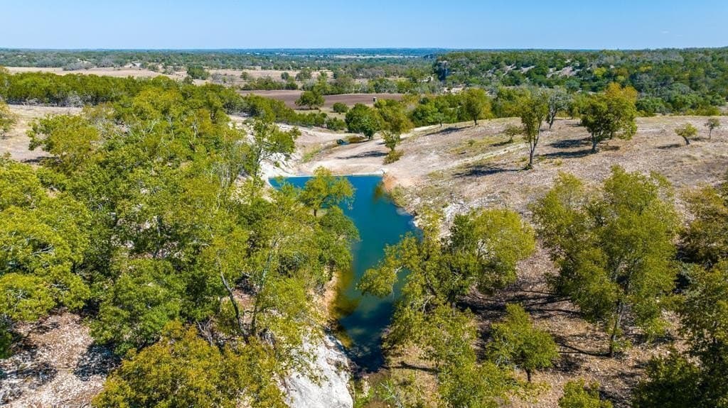 137.99 acres in Gillespie County - photo 6