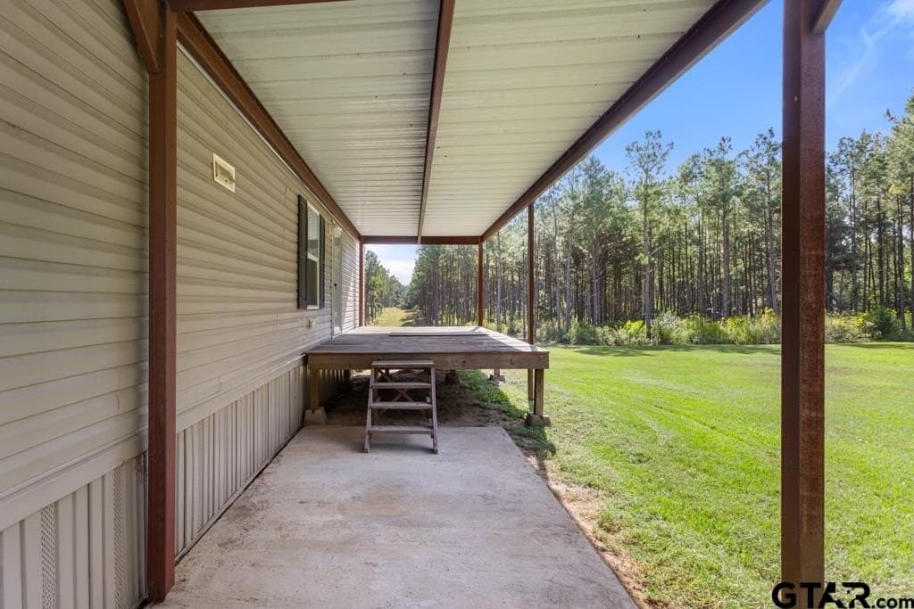 110.91 acres in Smith County - photo 42