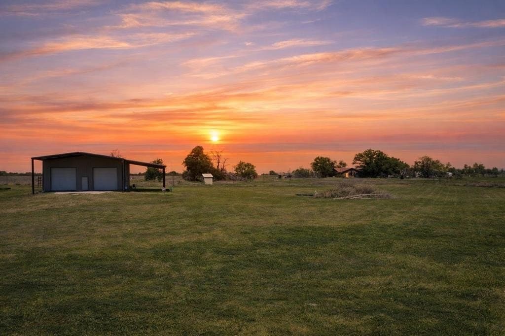 1.9 acres in Falls County