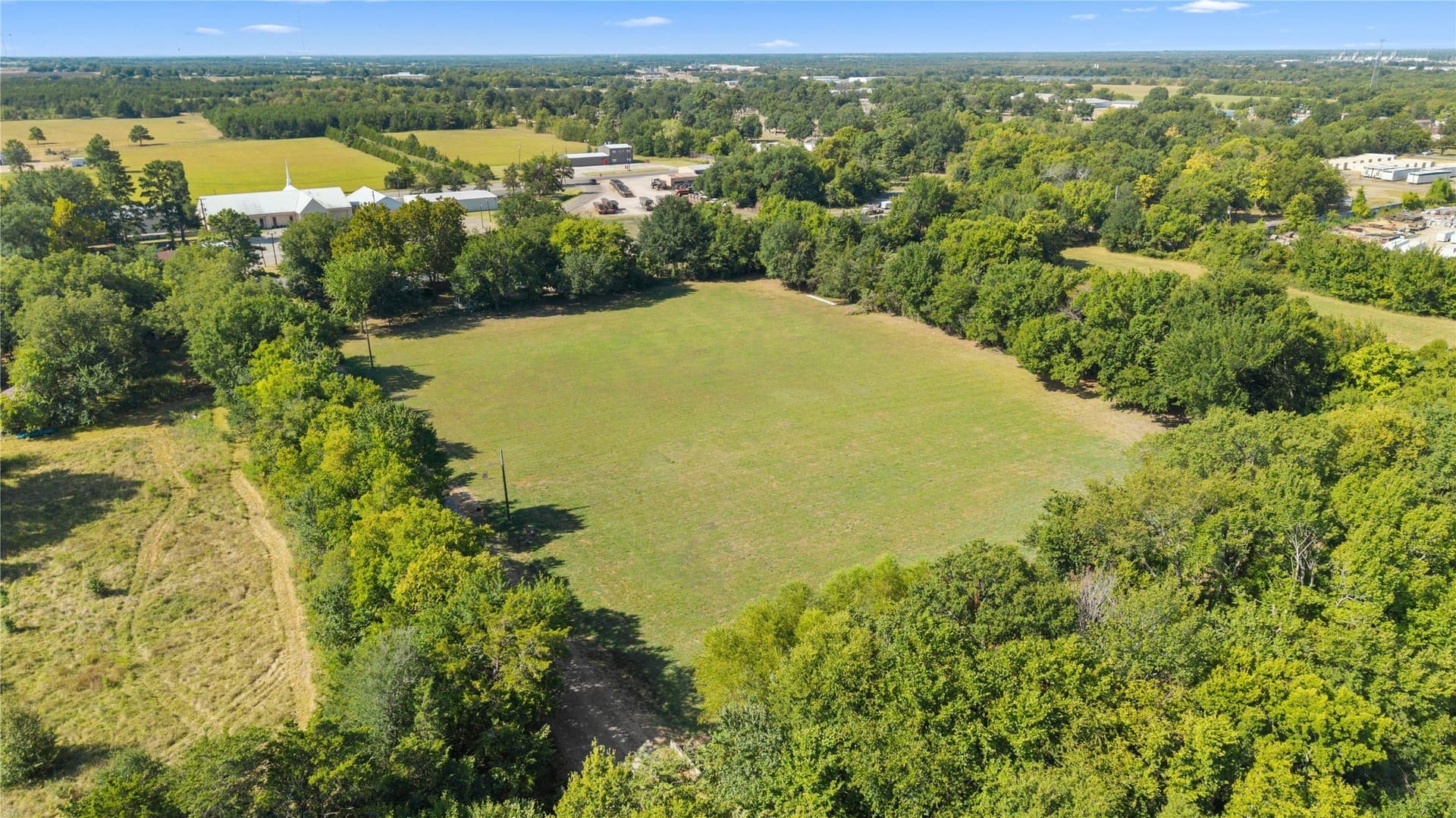 3.2 acres in Lamar County