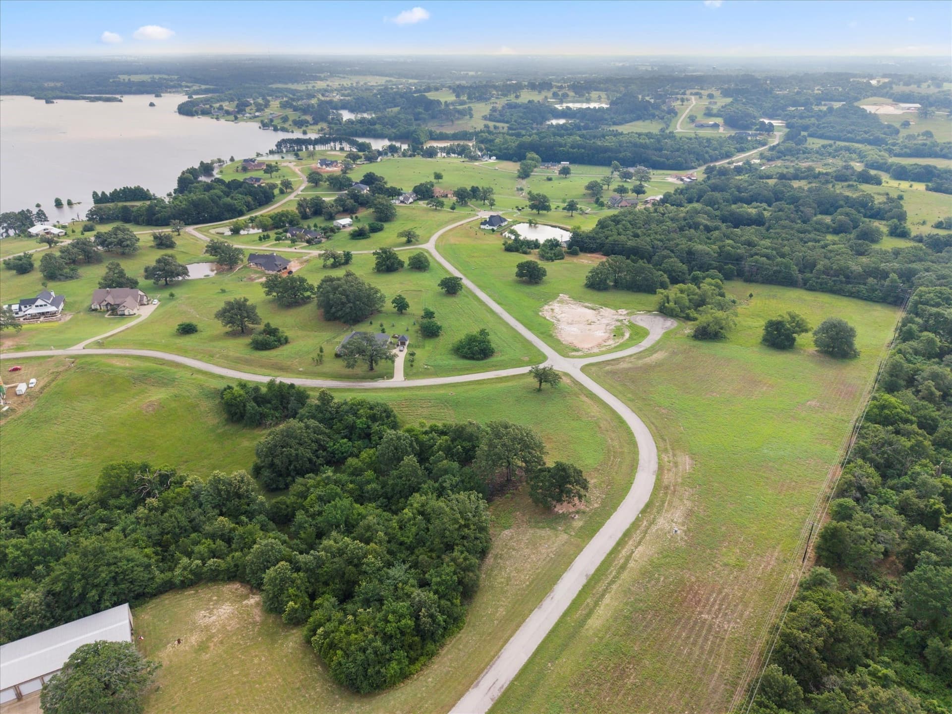 1 acres in Henderson County gallery image 4
