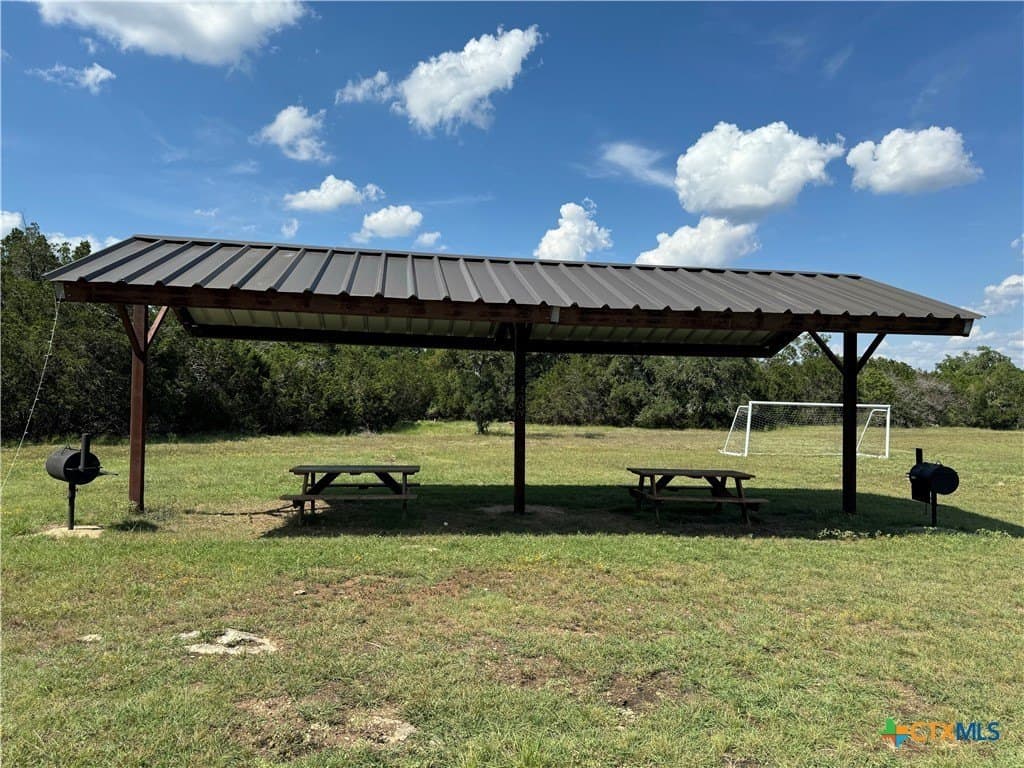 0.25 acres in Comal County - photo 19
