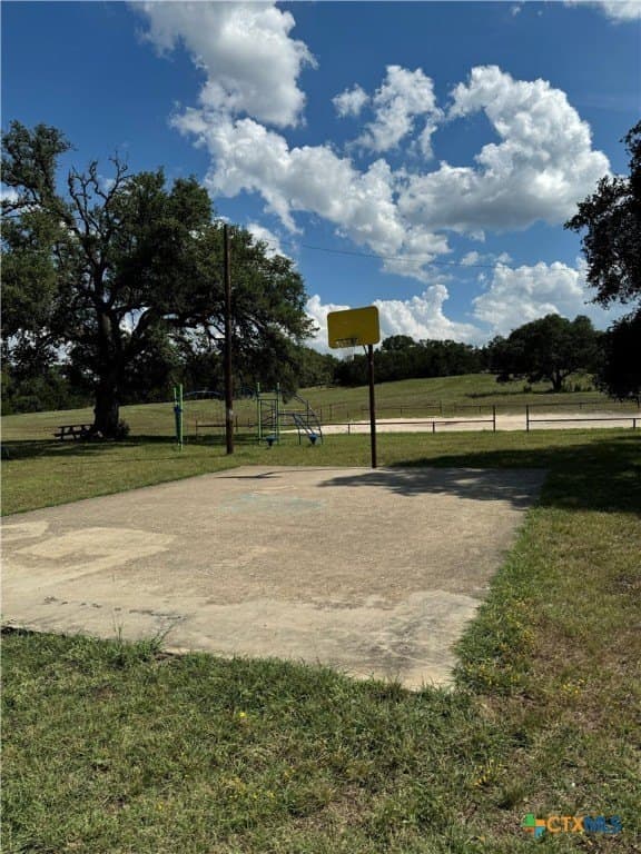 0.25 acres in Comal County - photo 18