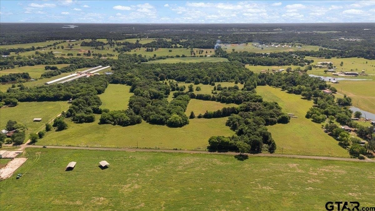83 acres in Hopkins County