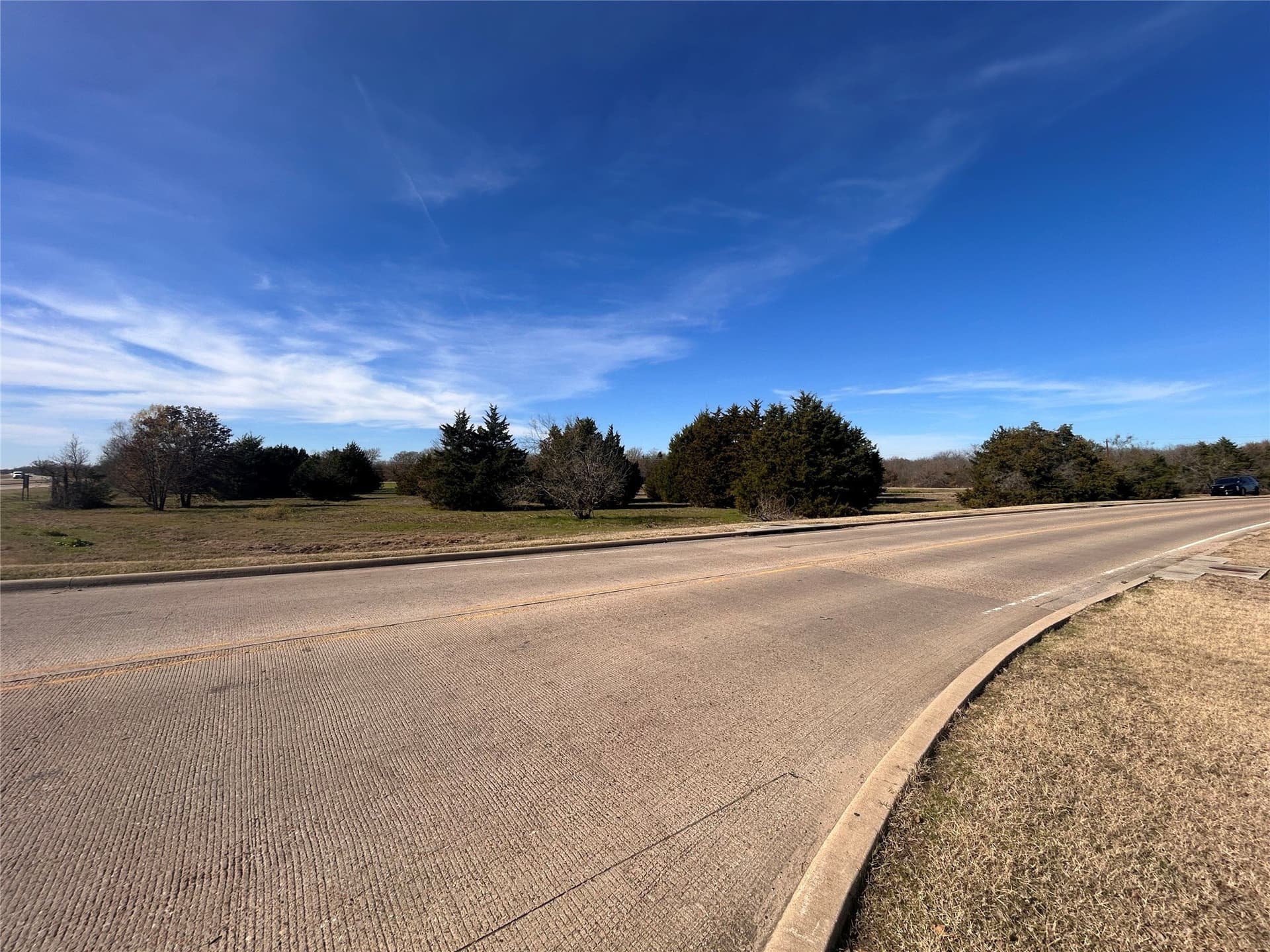 4.62 acres in Kaufman County - photo 4