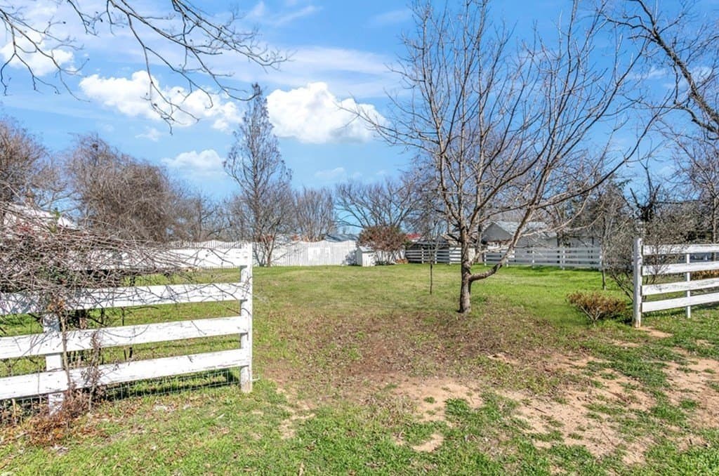 0.18 acres in Gillespie County gallery image 4