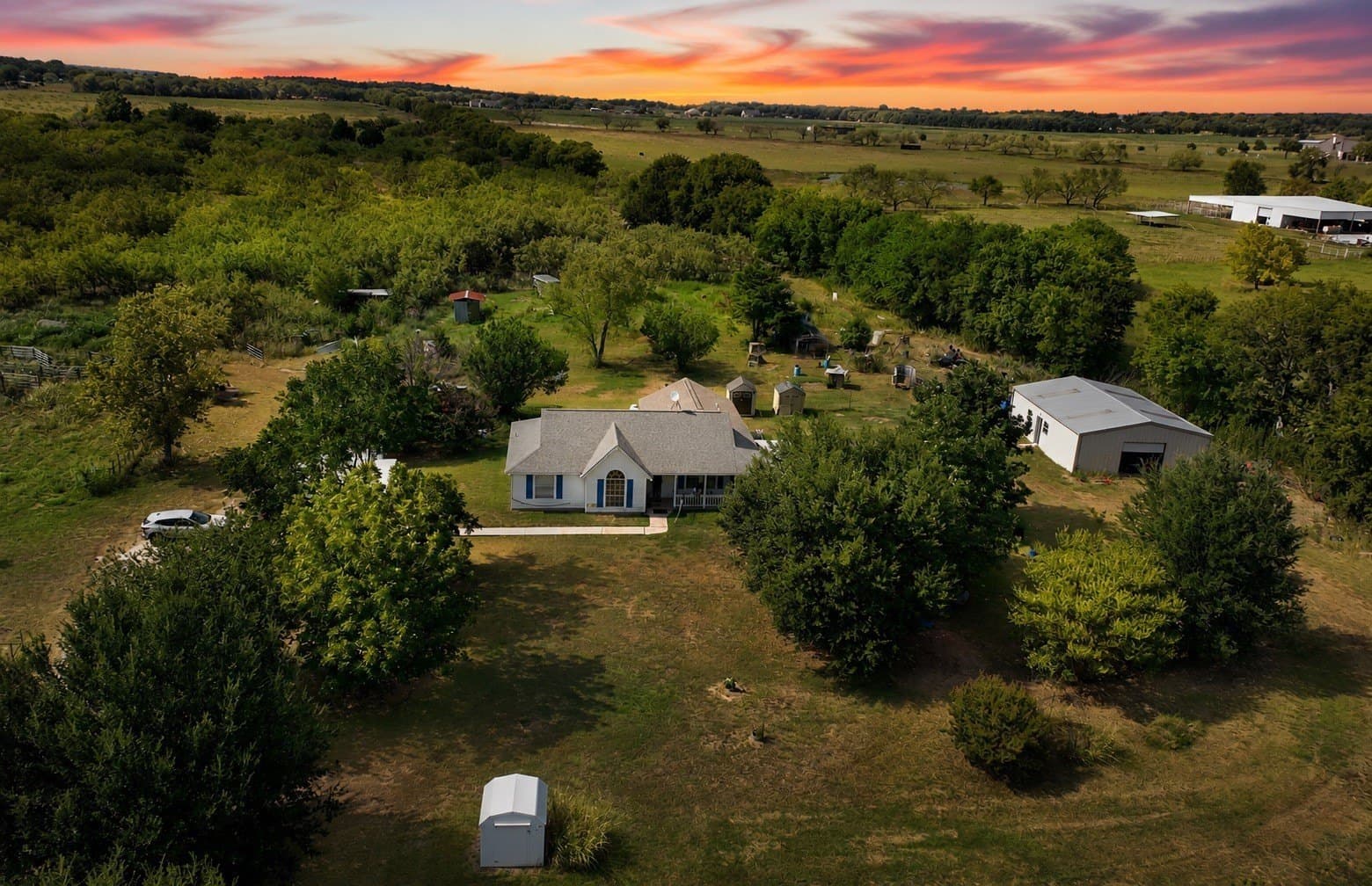 17.81 acres in Ellis County - photo 2