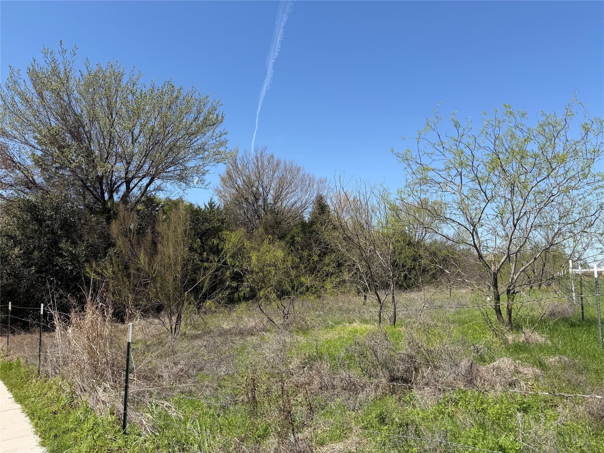 2.96 acres in Tarrant County - photo 5