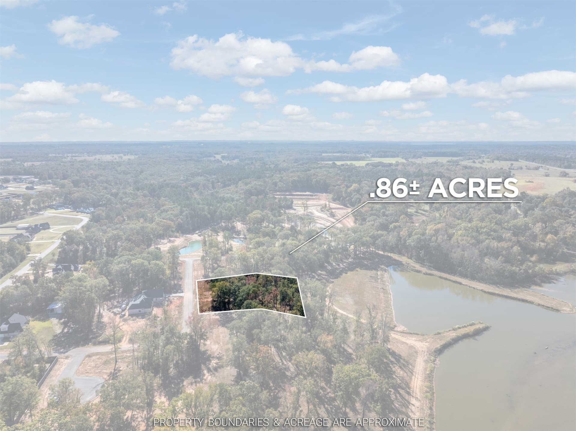 0.87 acres in Smith County