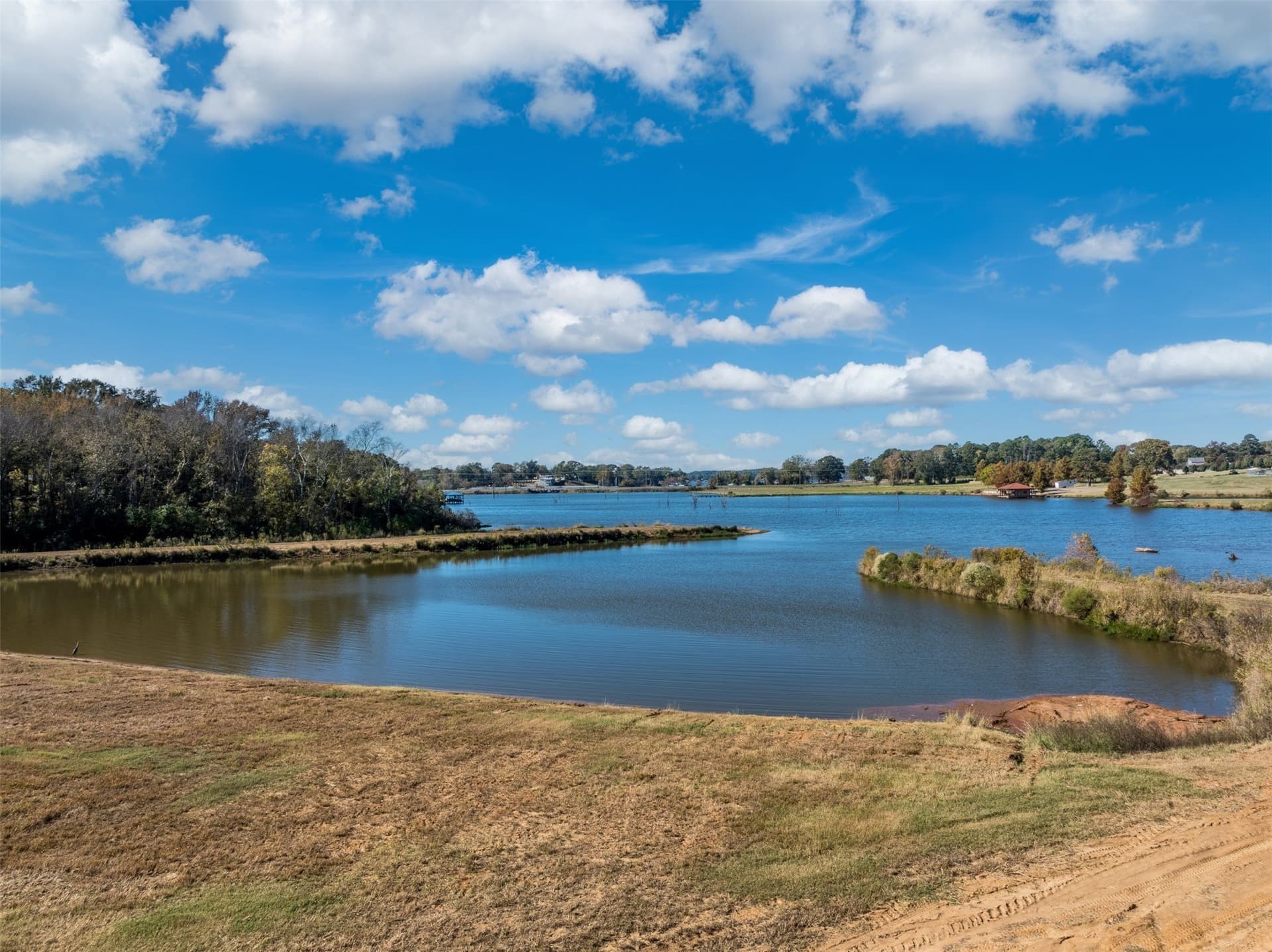 0.87 acres in Smith County gallery image 3