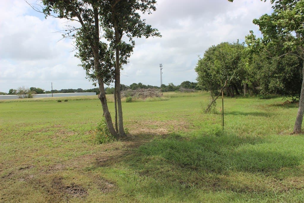 1 acres in Palacios Area County gallery image 4