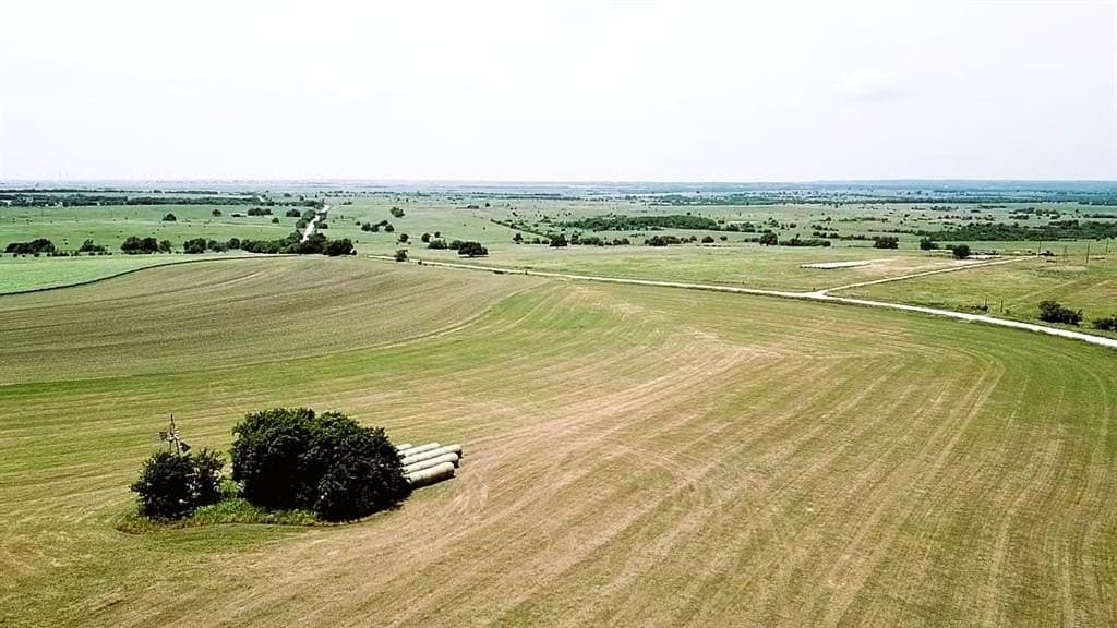 11 acres in Cooke County gallery image 3