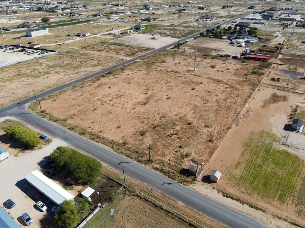 5.2 acres in Ector County gallery image 4