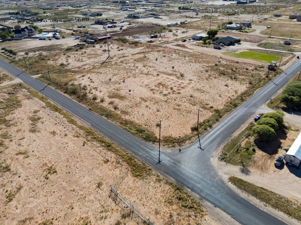 5.2 acres in Ector County gallery image 2