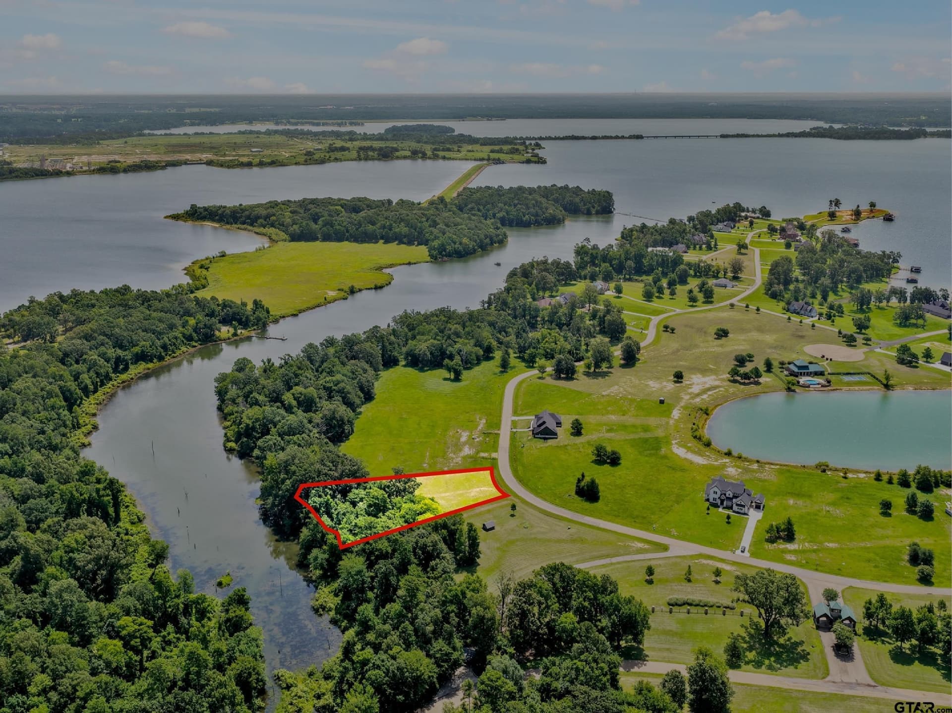 1.13 acres in Titus County gallery image 2