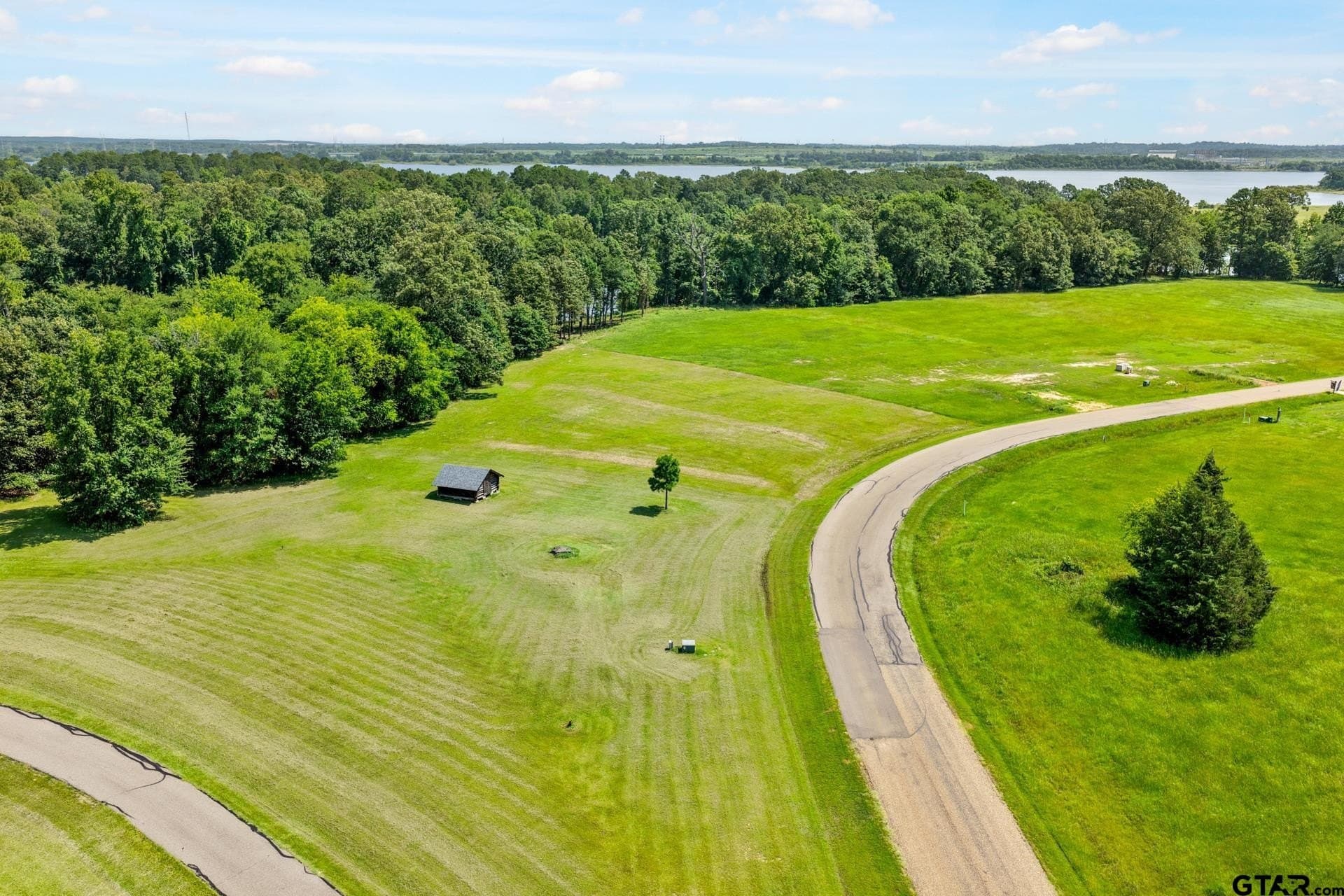 1.13 acres in Titus County gallery image 4