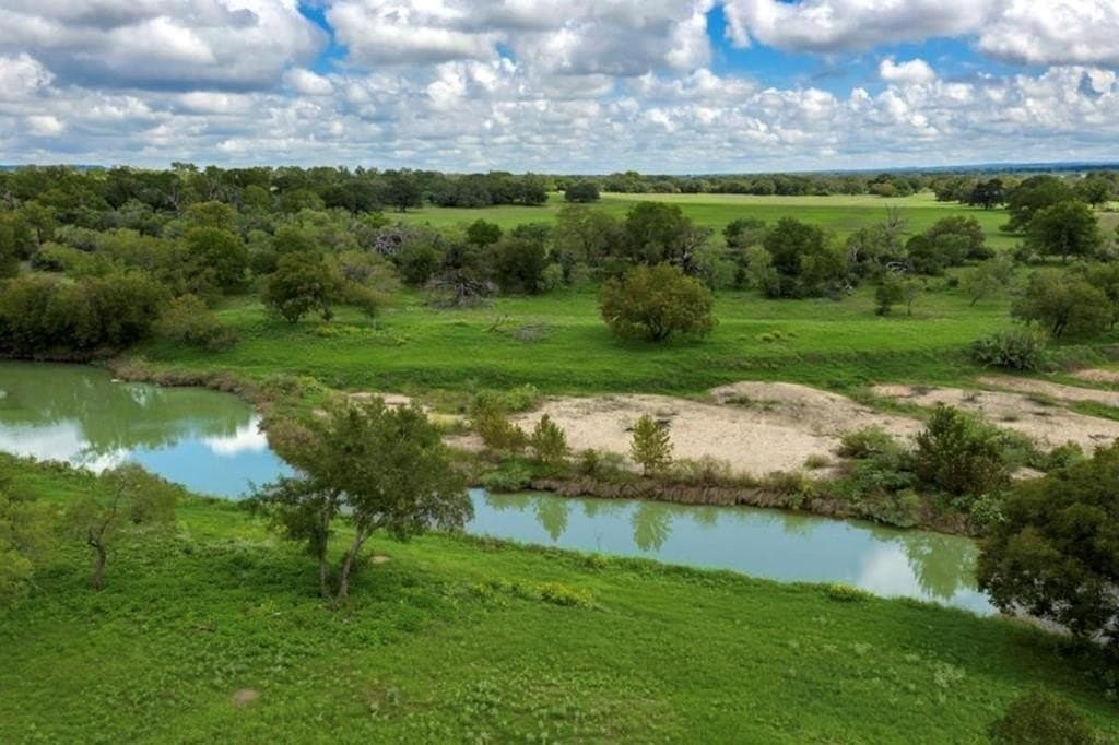 3.6 acres in Gillespie County gallery image 2