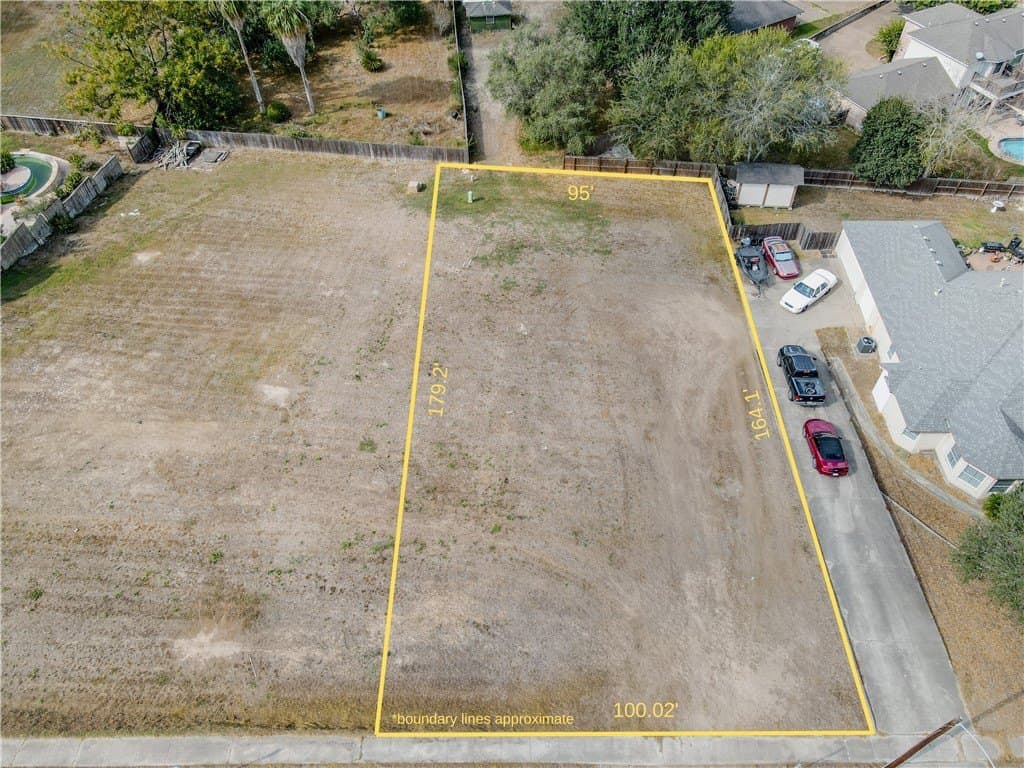 0.38 acres in Nueces County