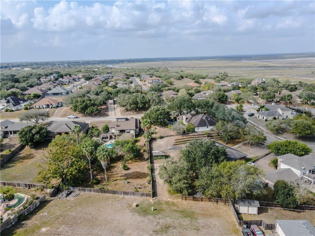 0.38 acres in Nueces County - photo 2