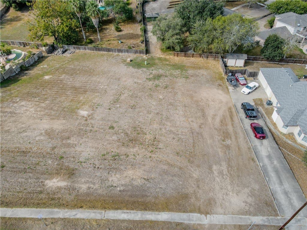 0.38 acres in Nueces County - photo 4