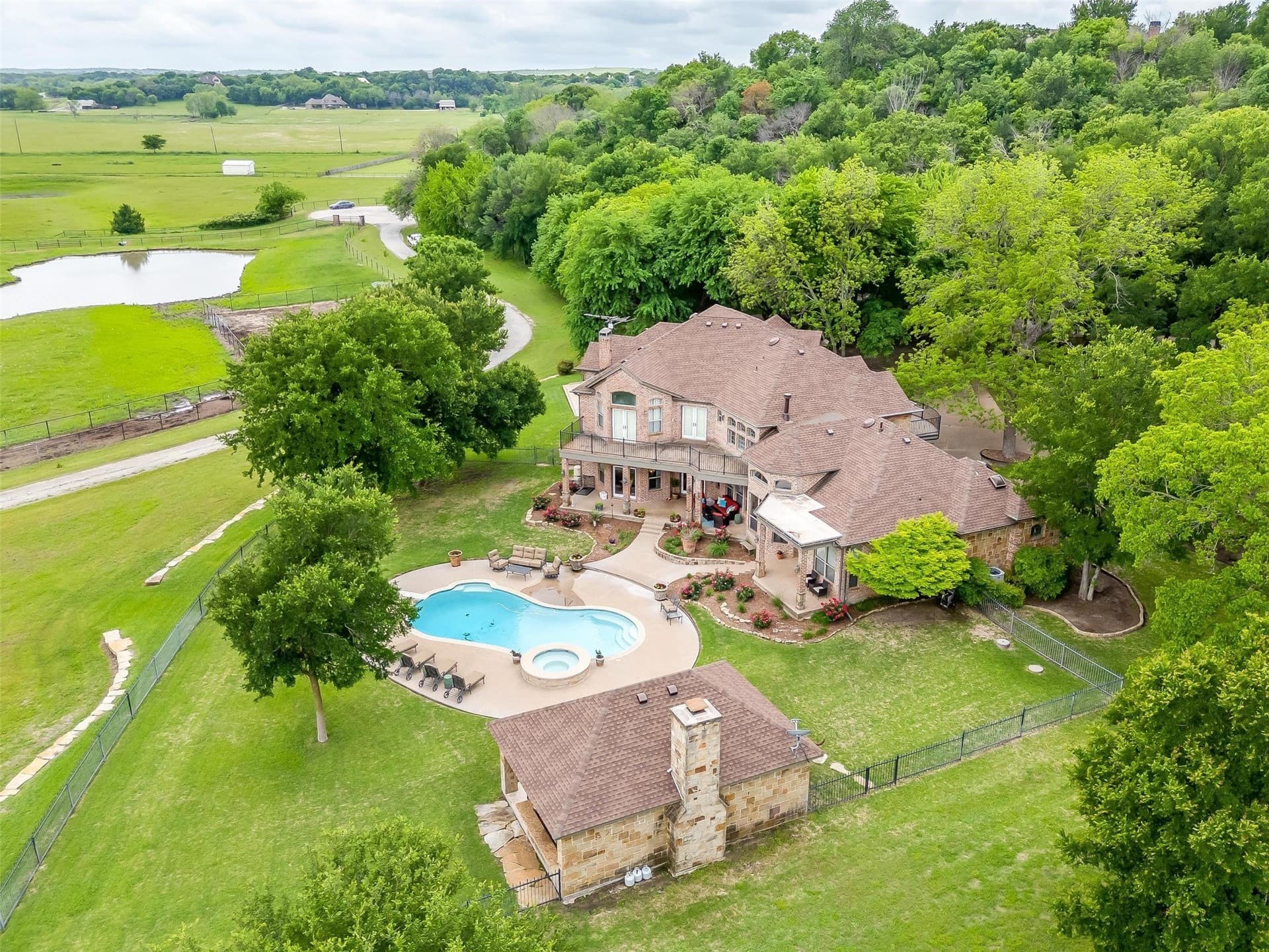32 acres in Parker County gallery image 2