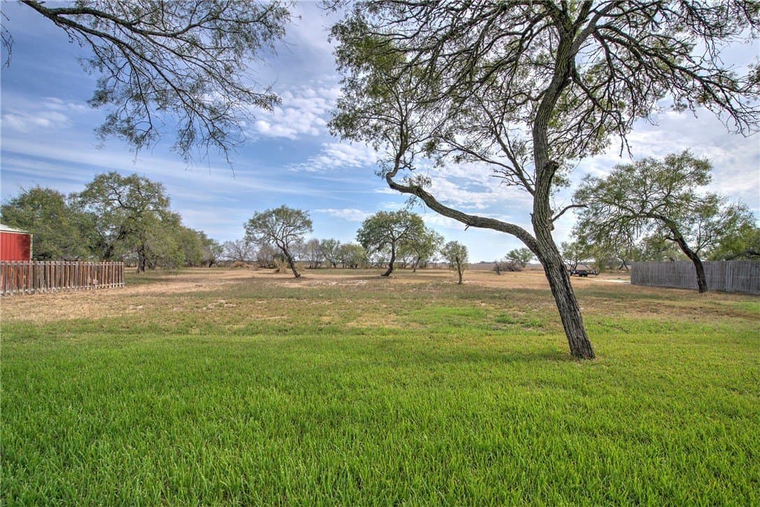 56,628 acres in Nueces County - photo 38