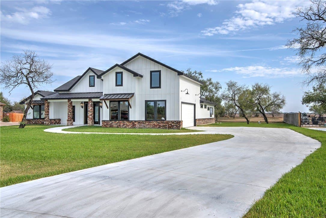 56,628 acres in Nueces County - photo 3
