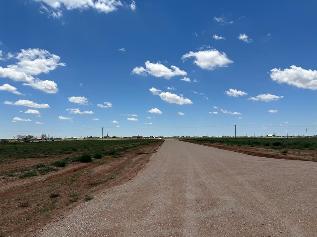 1.8 acres in Andrews County gallery image 4