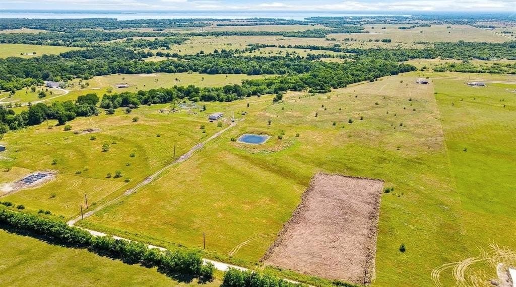 5.7 acres in Van Zandt County gallery image 2