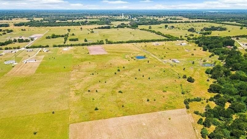 5.7 acres in Van Zandt County featured view