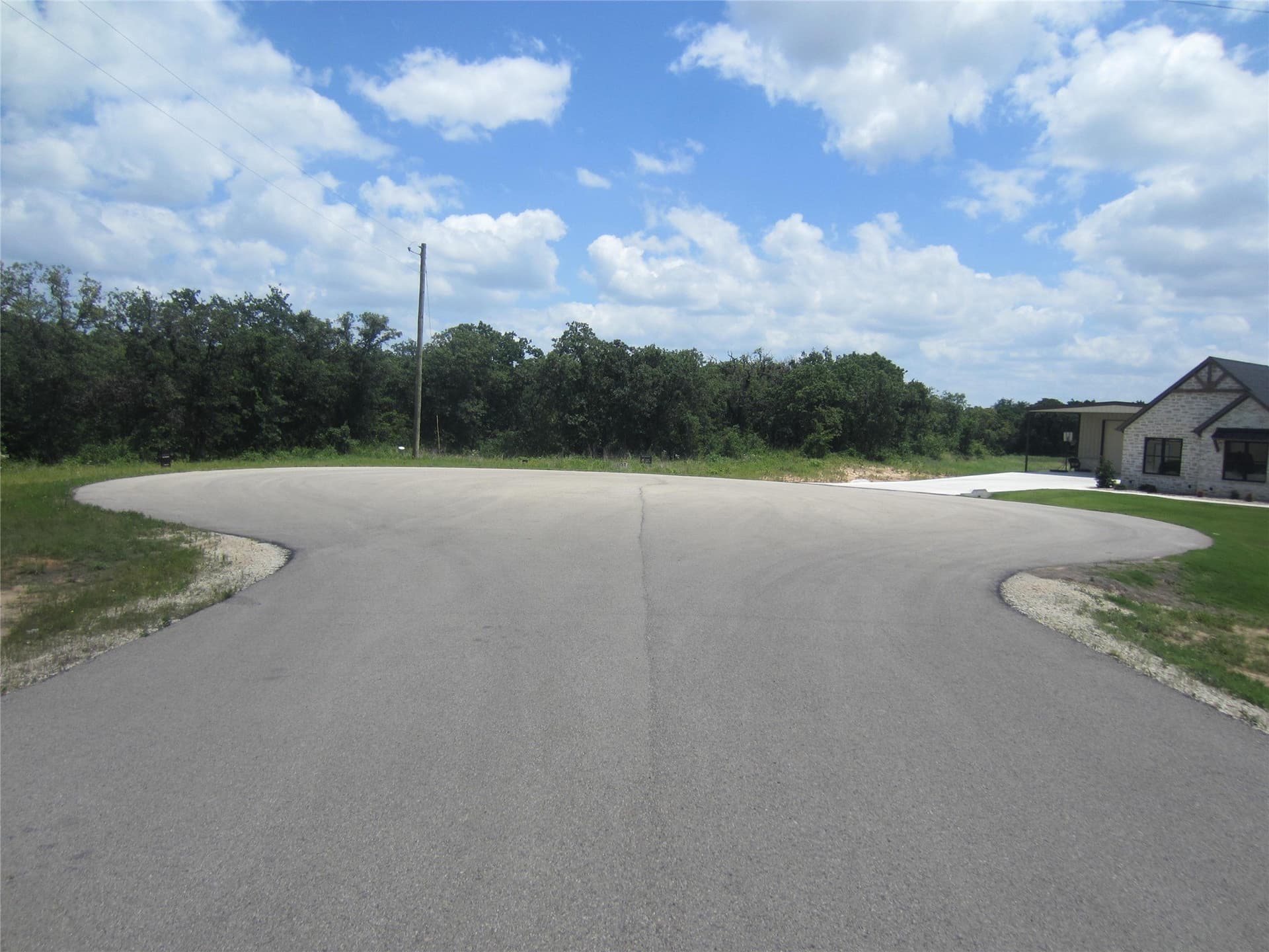 2.01 acres in Hood County gallery image 3