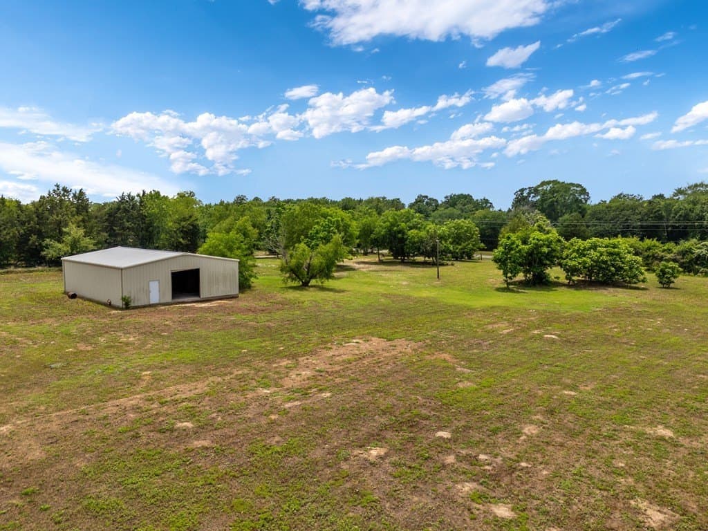 7.45 acres in Henderson County gallery image 3