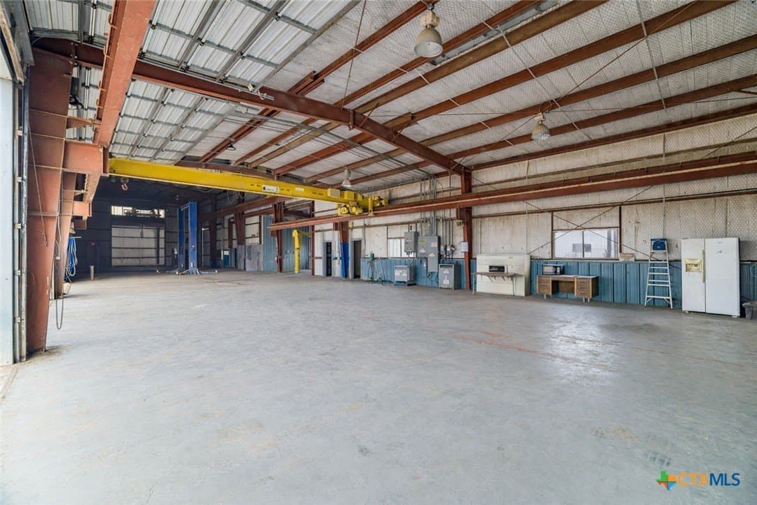 16.2 acres in Victoria County - photo 14