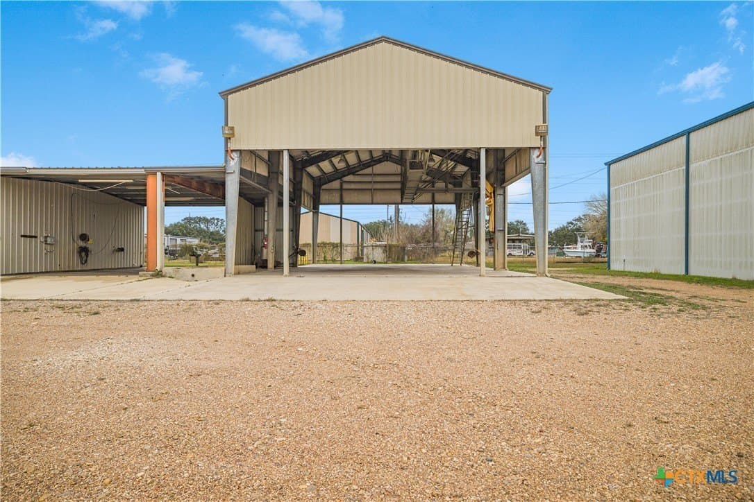 16.2 acres in Victoria County - photo 9