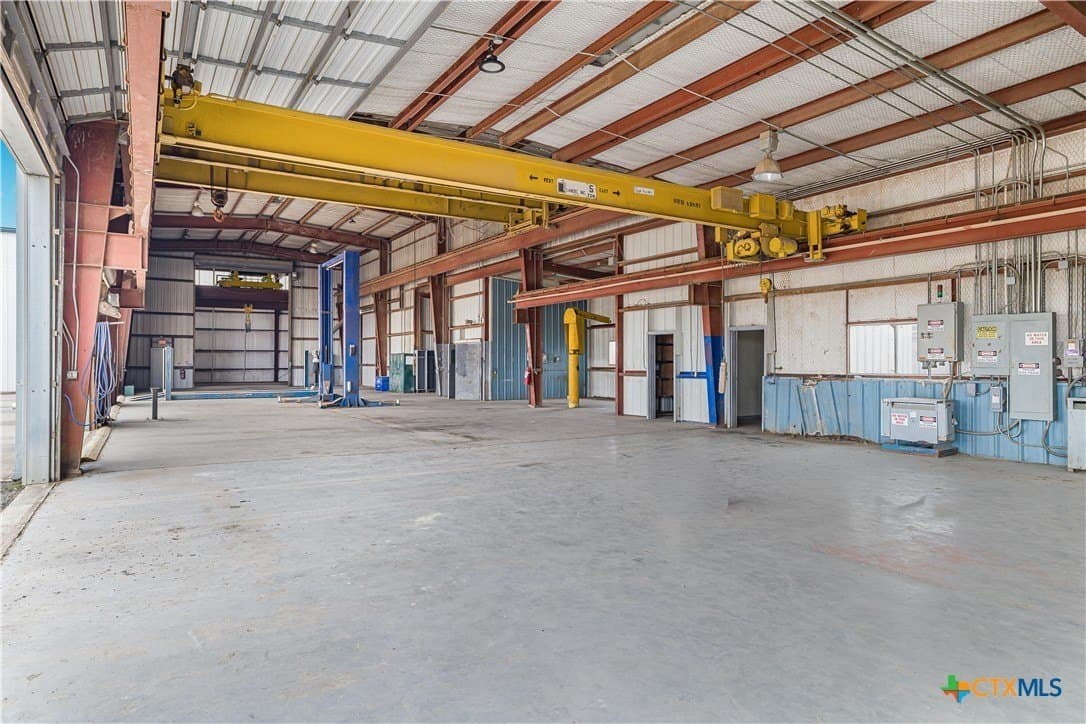 16.2 acres in Victoria County - photo 15