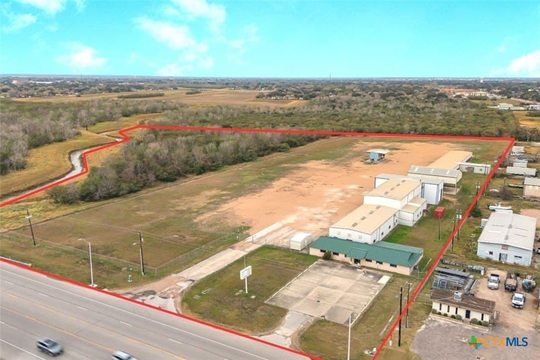 16.2 acres in Victoria County - photo 3