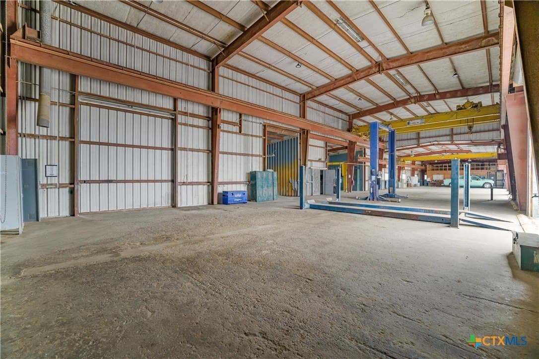16.2 acres in Victoria County - photo 17