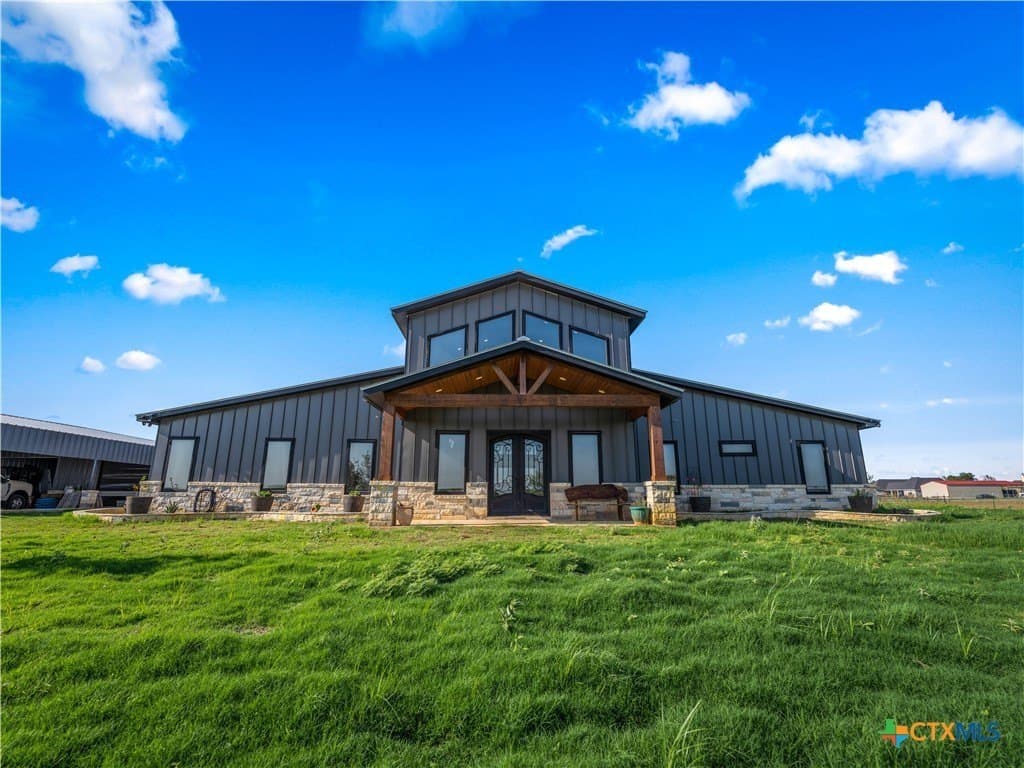 18 acres in Bexar County