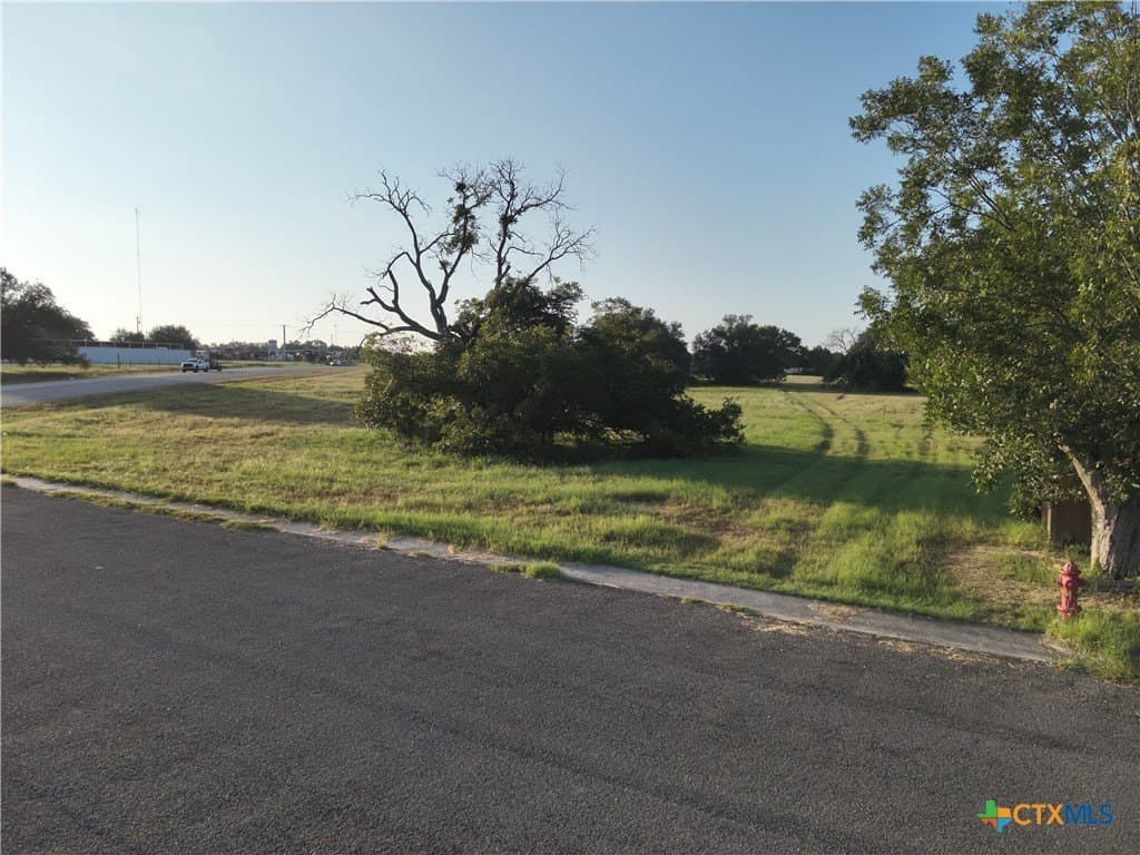 0.5 acres in Lampasas County - photo 8