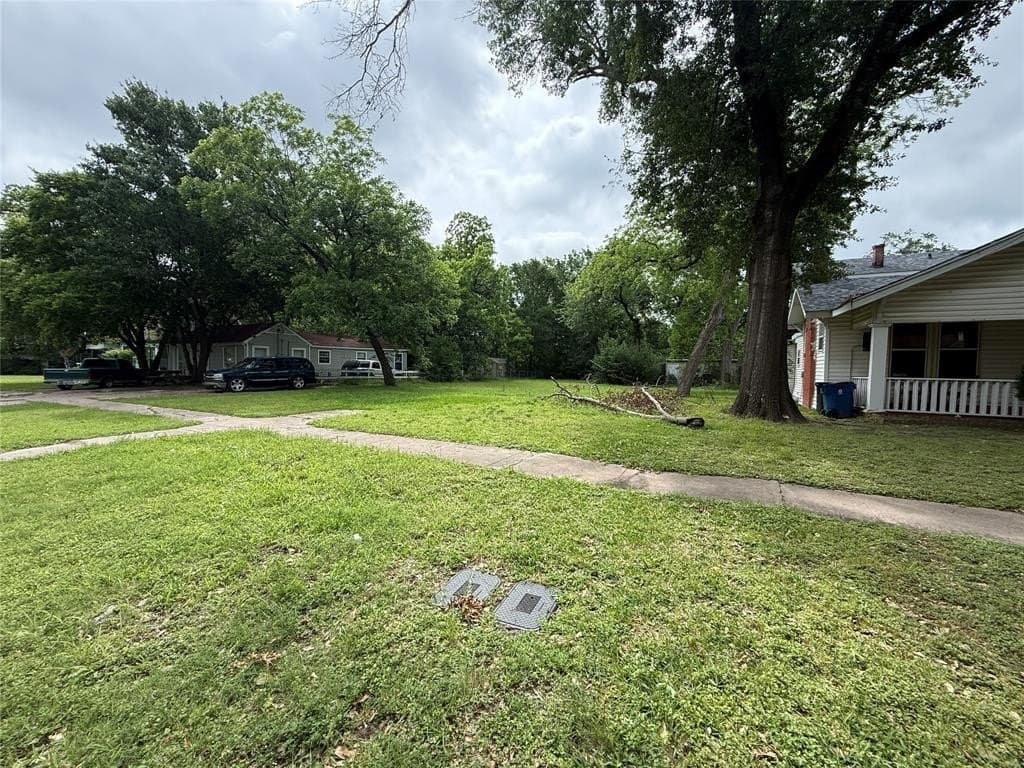 0.27 acres in Navarro County