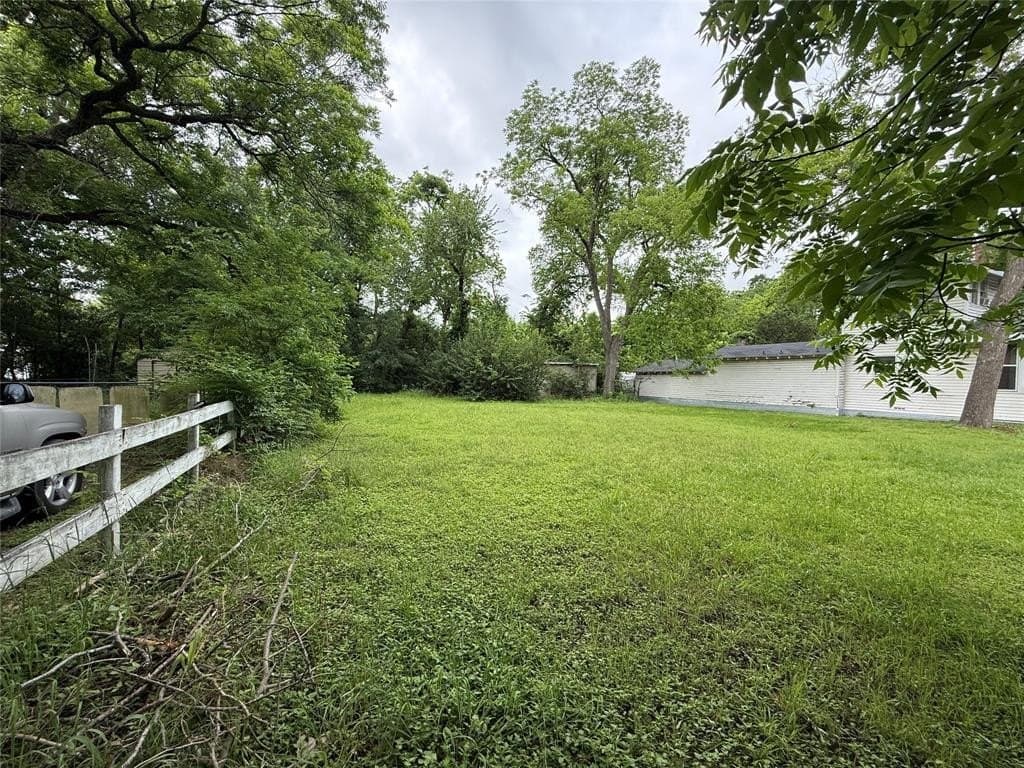 0.27 acres in Navarro County gallery image 3