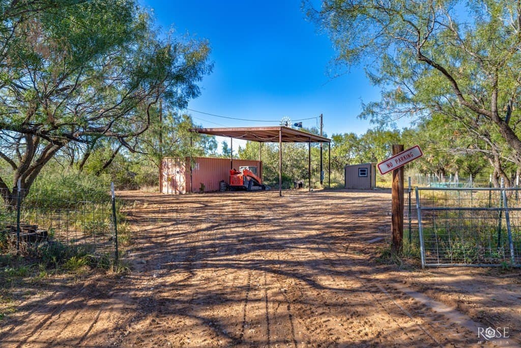 153 acres in Coke County gallery image 4