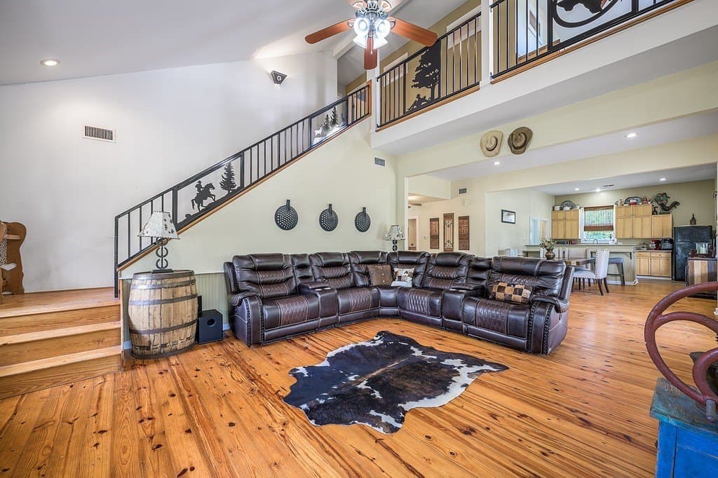 10 acres in Fayette County gallery image 4