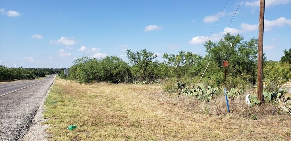 6.7 acres in Nolan County gallery image 3