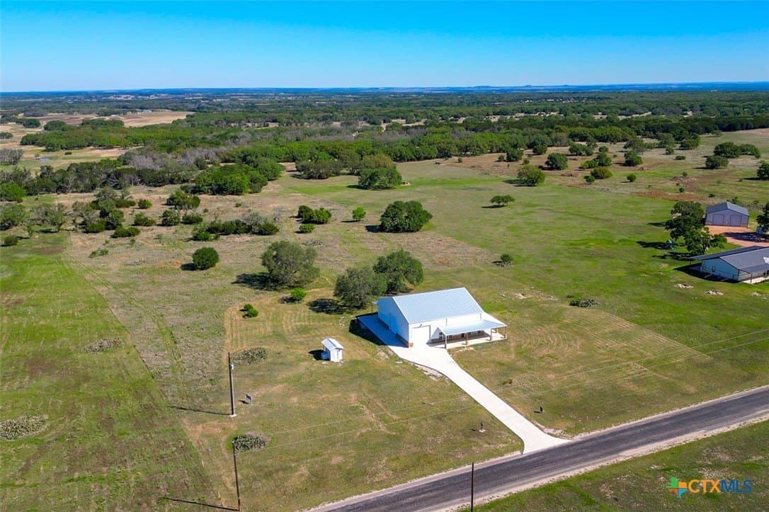 11 acres in Burnet County gallery image 2