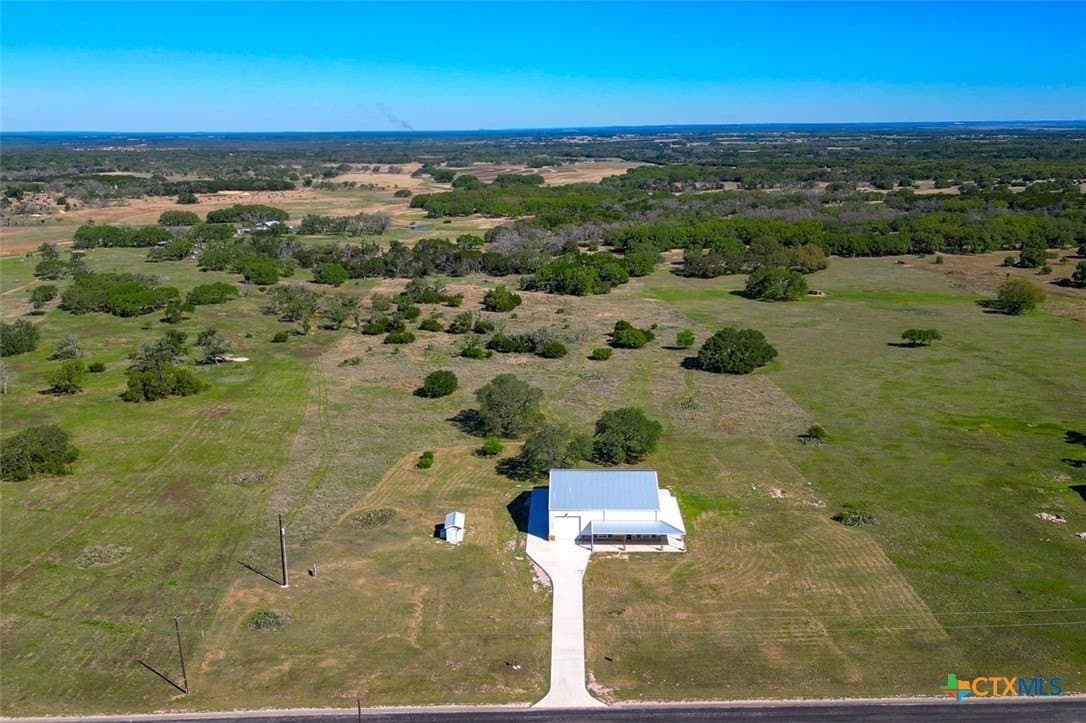 11 acres in Burnet County gallery image 3